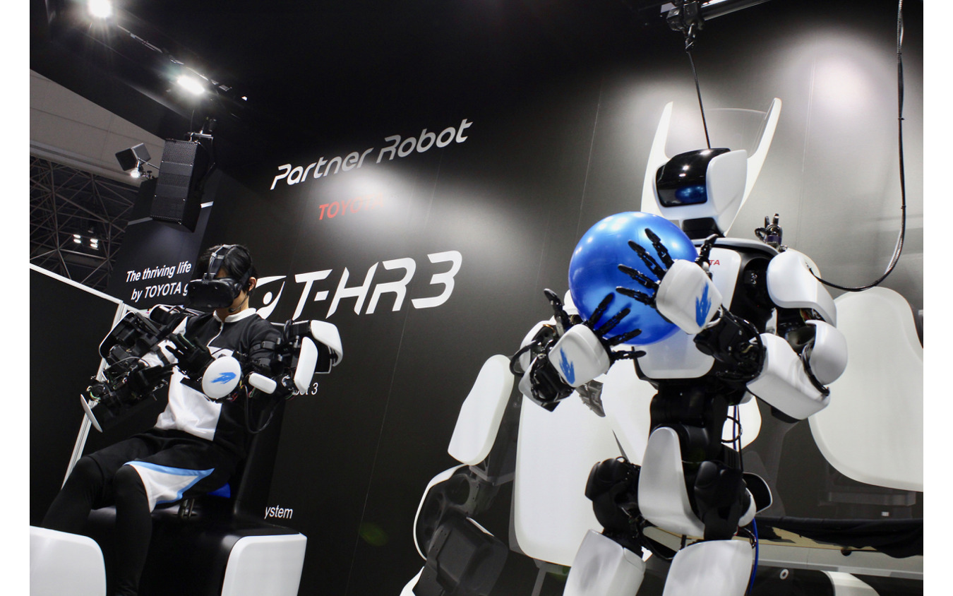 トヨタの最新ロボットが決めたポーズは あの レスポンス Response Jp