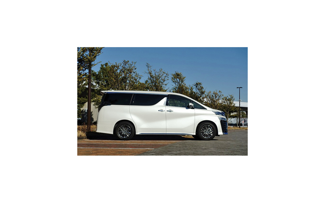 トヨタ ヴェルファイア 試乗 2列目の住人には V6だろうがhvだろうがどうでもいい話 中村孝仁 レスポンス Response Jp