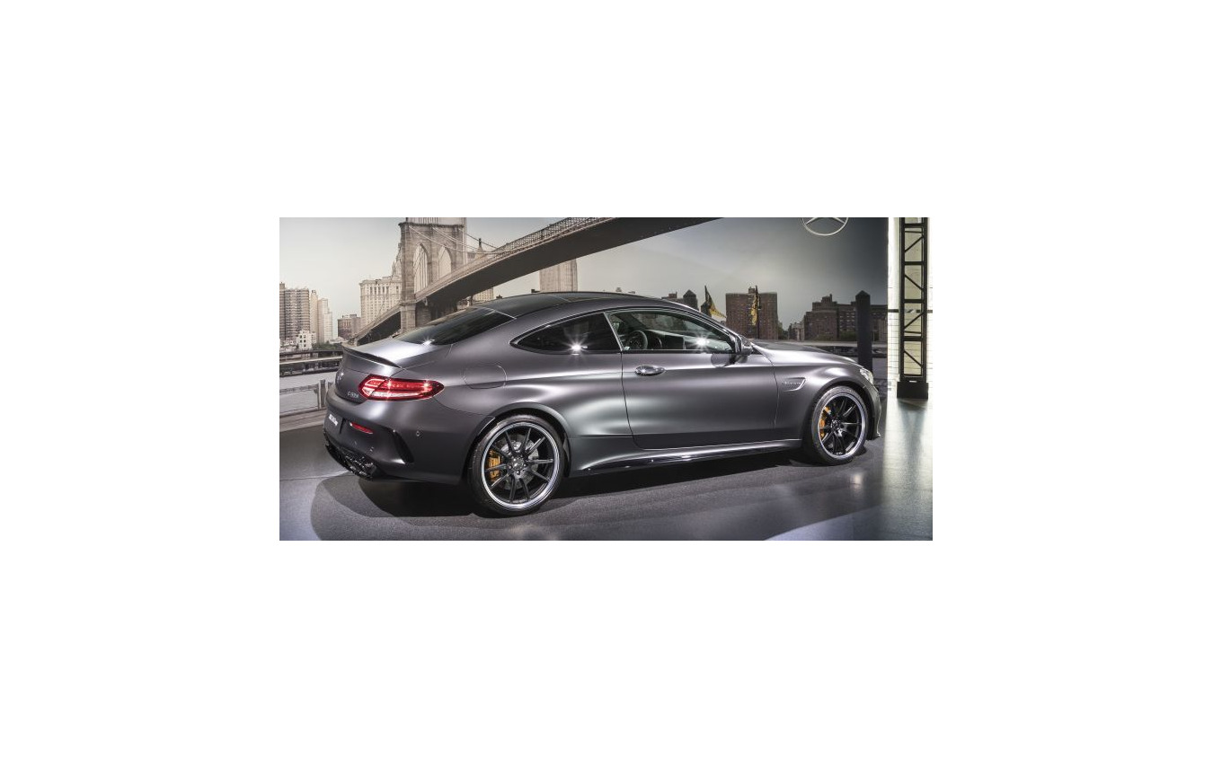 メルセデスamg C63クーペ 改良新型を発表 ニューヨークモーターショー18 レスポンス Response Jp
