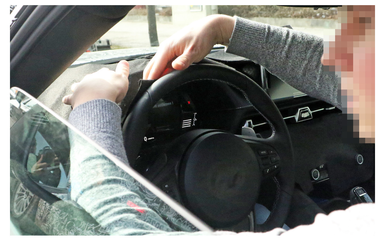 トヨタ スープラ 新型 運転席をスクープ パドルシフト の存在を確認 レスポンス Response Jp