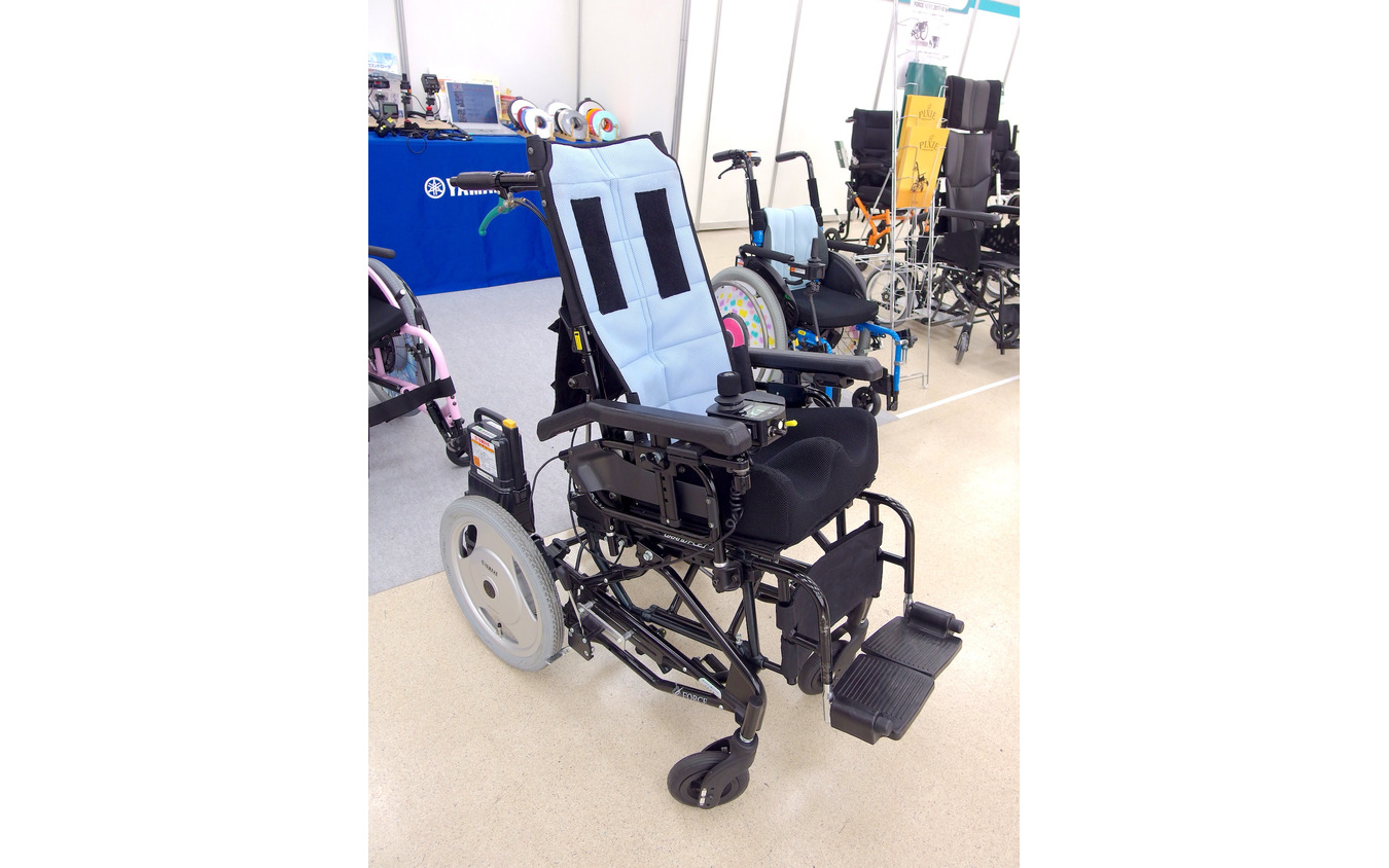 電動車いす使用開始時期の低年齢化が進む ヤマハ発動機がキッズフェスタ18に出展 レスポンス Response Jp 電動車いす使用開始時期の低年齢化が進む ヤマハ発動機がキッズフェスタ18に出展 レスポンス Response Jp
