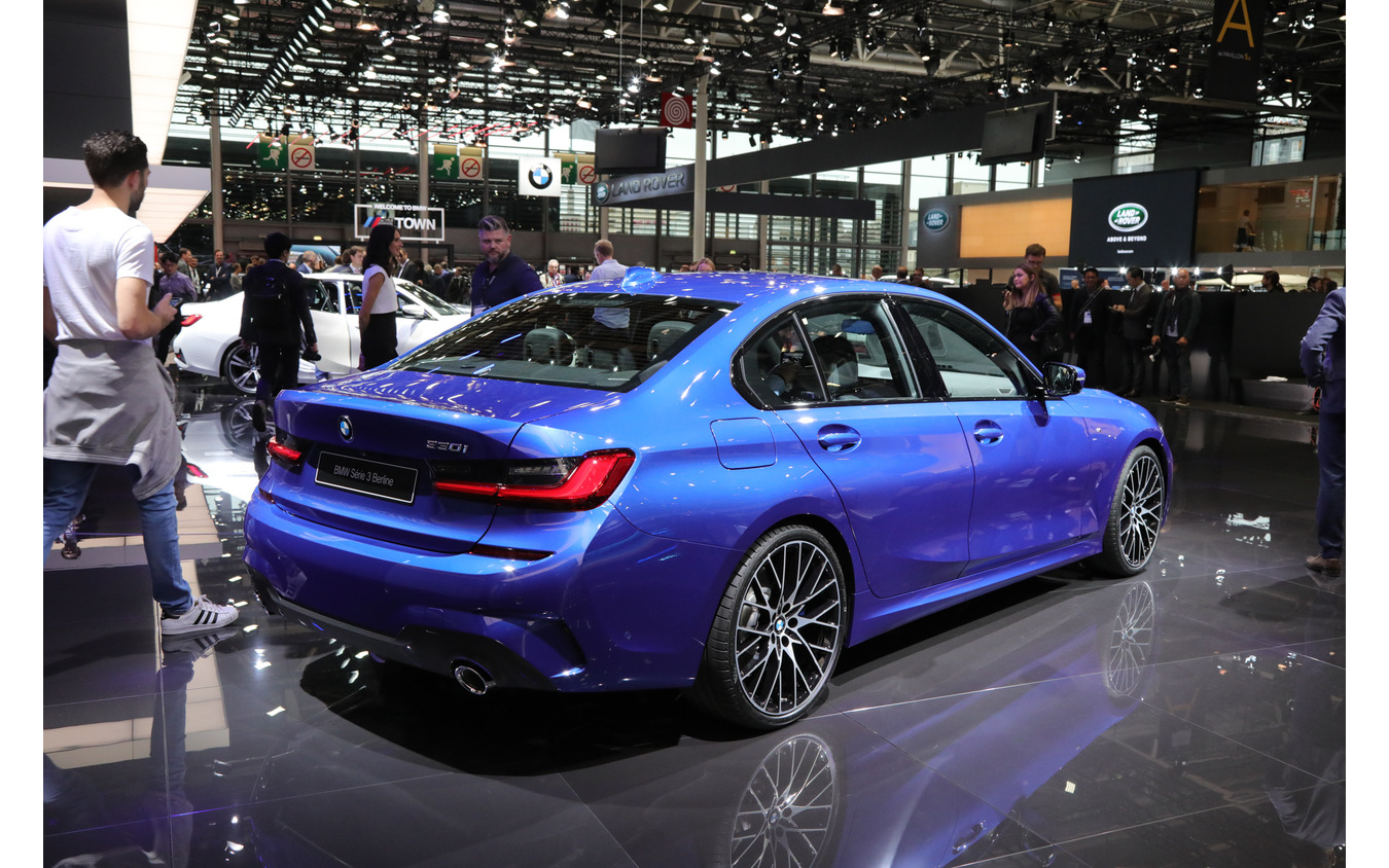 BMW 3シリーズ 新型「330i」 (パリモーターショー2018)