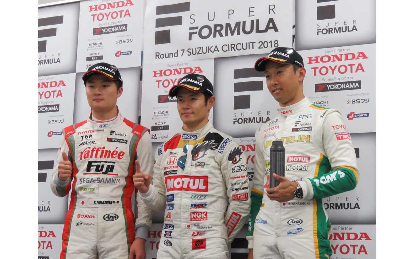 左から予選2位の山下健太、ポールの山本尚貴、3位の中嶋一貴。