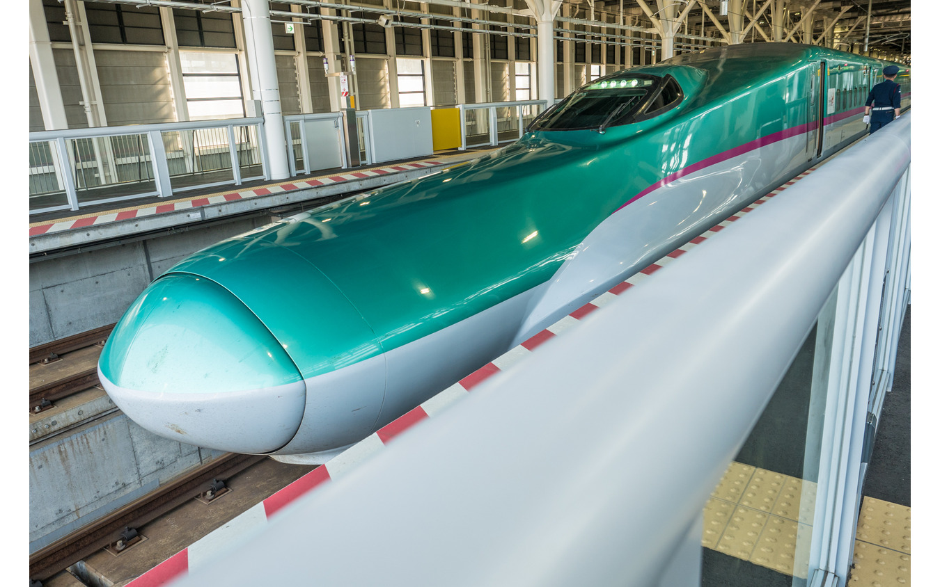 2017年度は45億円近く赤字が拡大した北海道新幹線。輸送密度の落ち込みに加えて、青函トンネルのメンテナンス費用なども重くのしかかった。