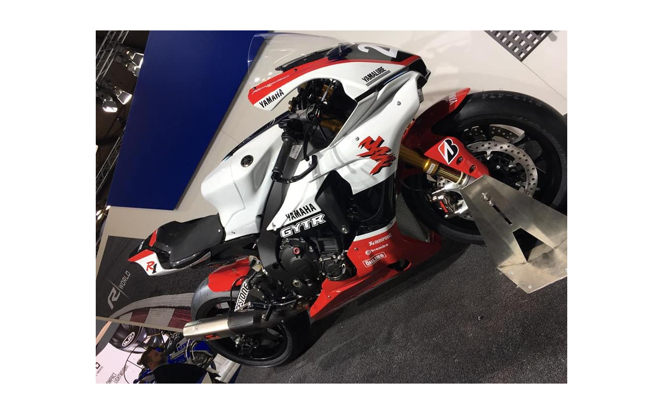 ヤマハのスーパースポーツ Yzf R1 にサーキット専用モデル 周年記念 Eicma 18 レスポンス Response Jp ヤマハのスーパースポーツ Yzf R1 にサーキット専用モデル 周年記念 Eicma 18 レスポンス Response Jp