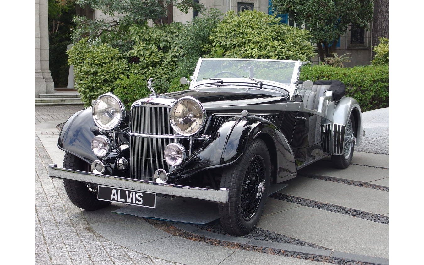 1937年型4.3リッター・ヴァンデンプラス・ツアラー（レストア車）