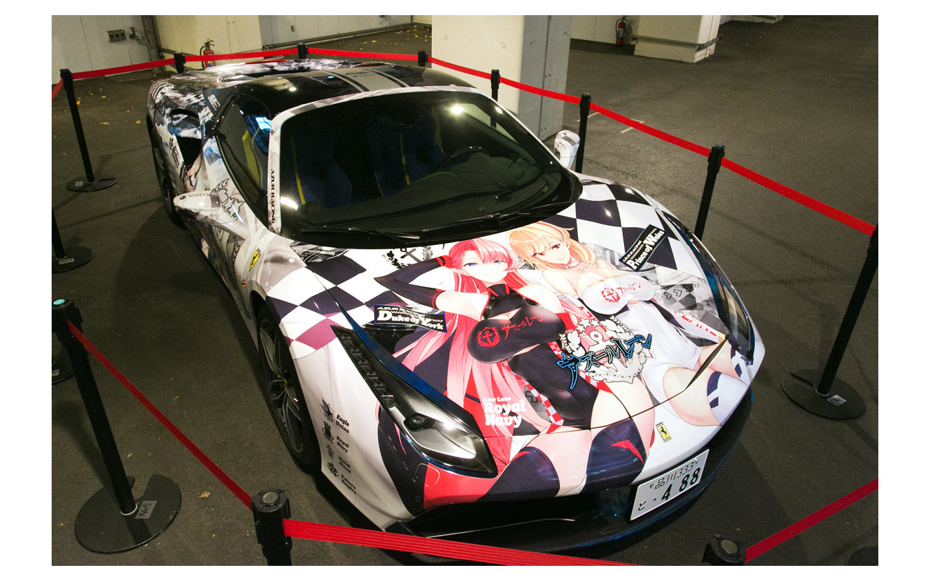 『アズールレーン』のフェラーリ 488スパイダー痛車、展示中…秋葉原