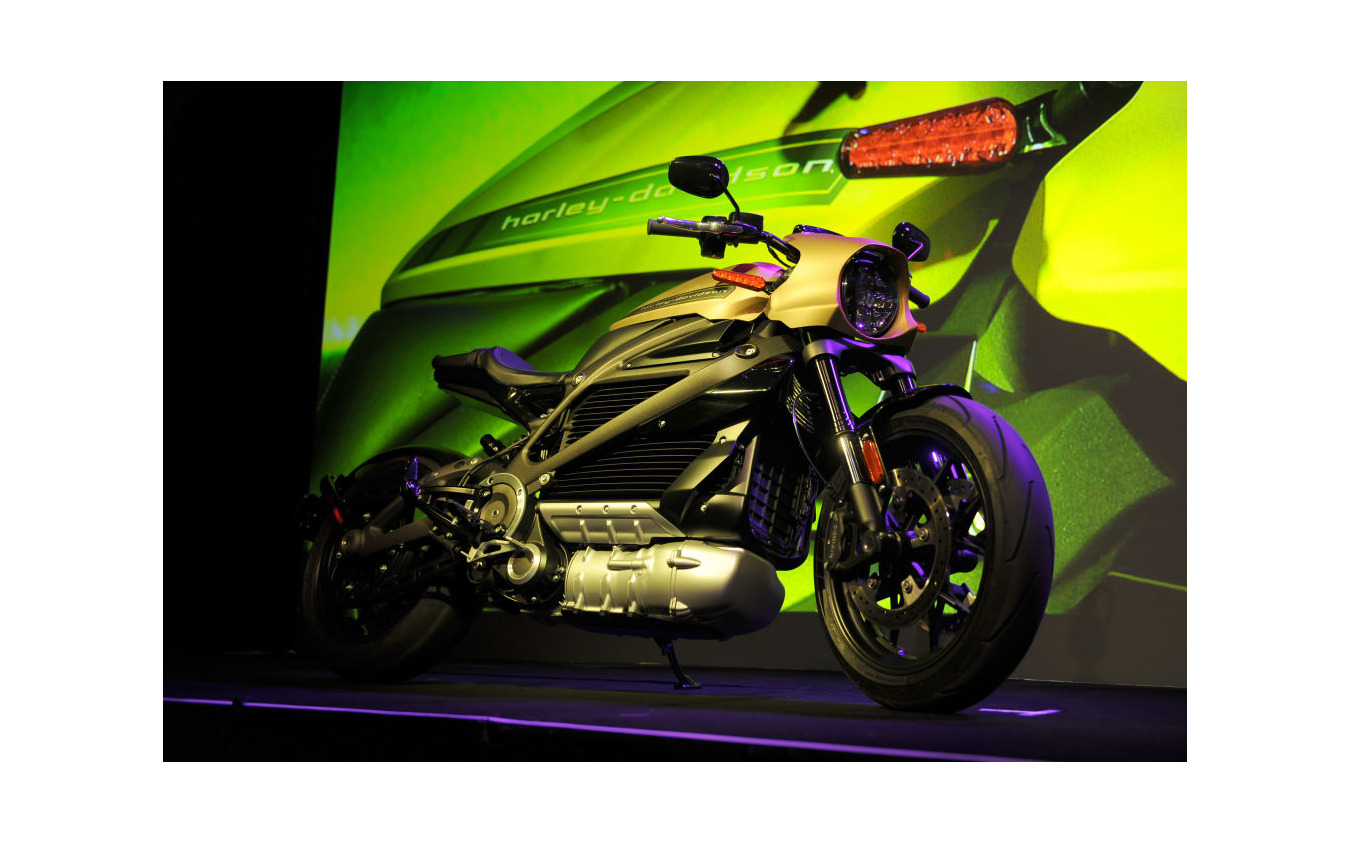 ハーレーダビットソン初の電動バイク、ライブワイヤー(CES 2019) (c) Getty Images
