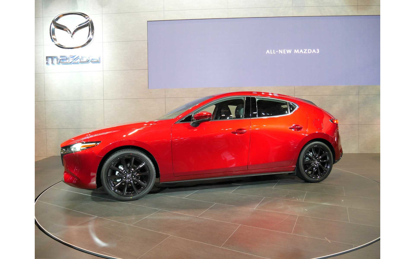 マツダ3 国内初公開、名称はグローバルで統一か?…東京オートサロン2019