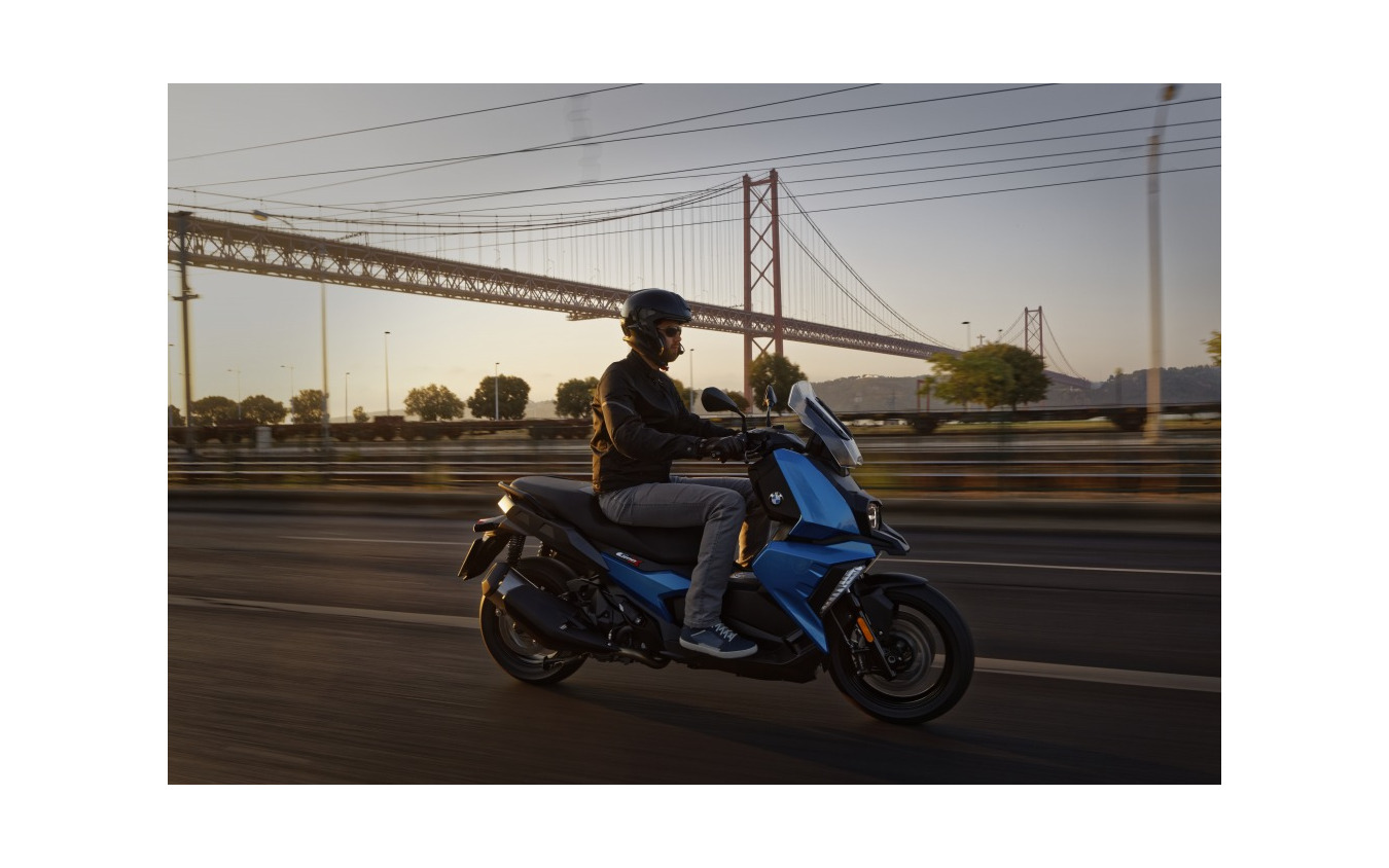 BMW C400X