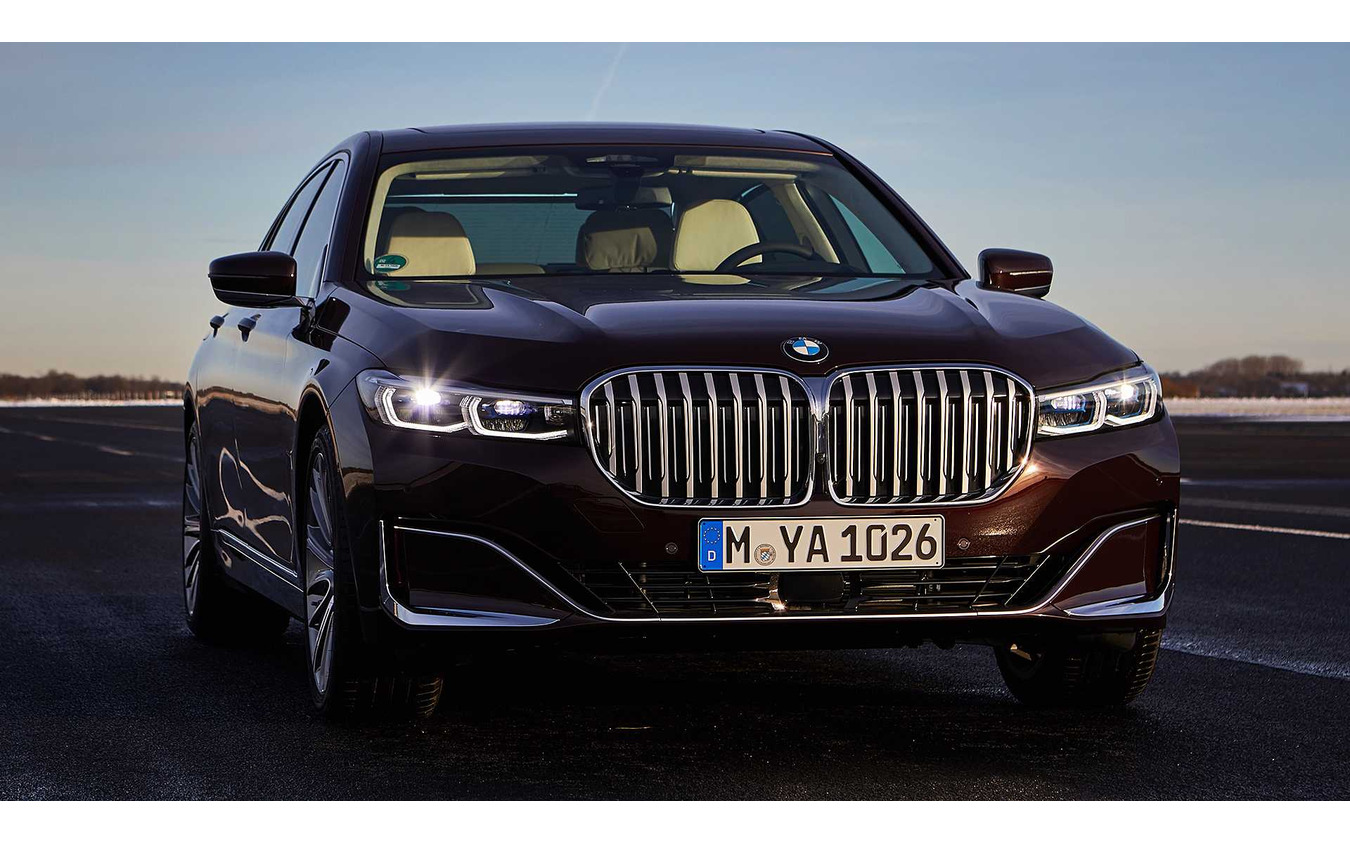 BMW 7シリーズ 改良新型のPHV、745Le