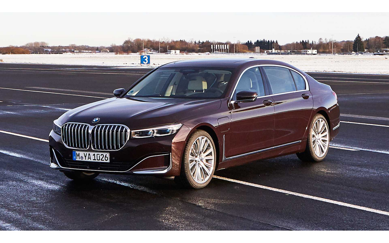 BMW 7シリーズ 改良新型のPHV、745Le