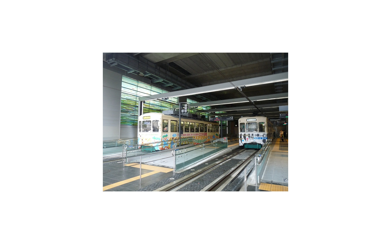 富山地鉄が駅 停留場ナンバリングを導入 鉄道線はt 軌道線はcの頭文字 2 3月 レスポンス Response Jp