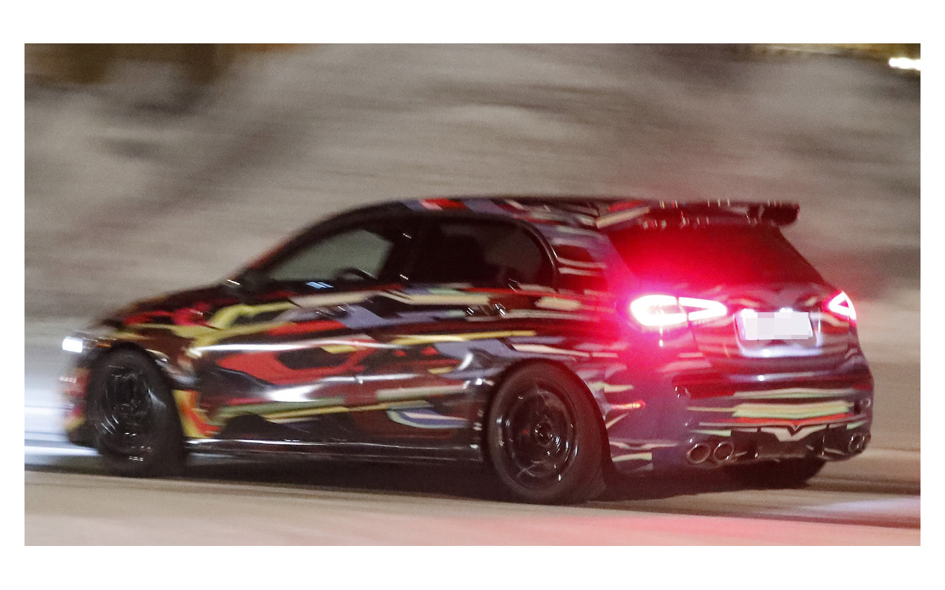 メルセデス AMG A45 スクープ写真