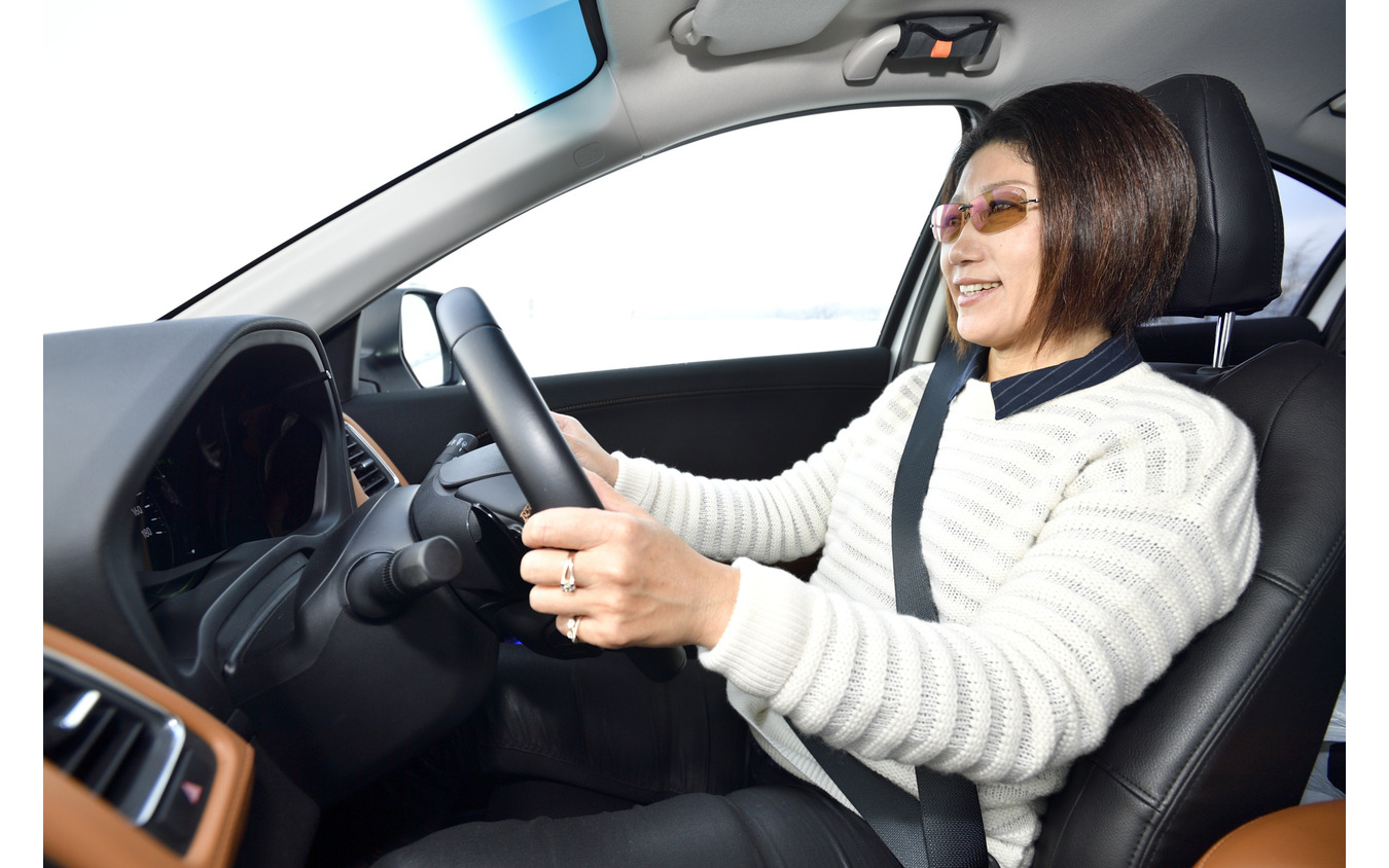 【ホンダ ヴェゼル Modulo仕様 雪上試乗】“雪道”前提ではなく、普通に運転できてしまう…佐藤久実