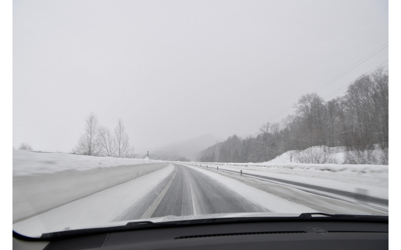 【ホンダ ヴェゼル Modulo仕様 雪上試乗】“雪道”前提ではなく、普通に運転できてしまう…佐藤久実