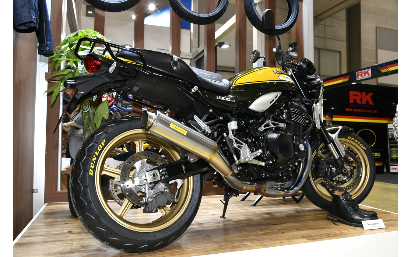 ダンロップ「TT100GP Radial」を装着したカワサキ『Z900RS』