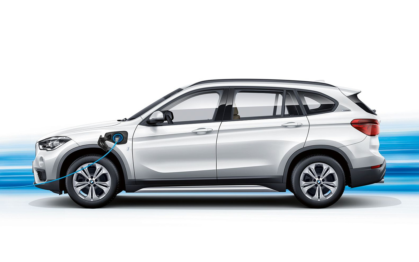 BMW X1 のPHVの改良モデル