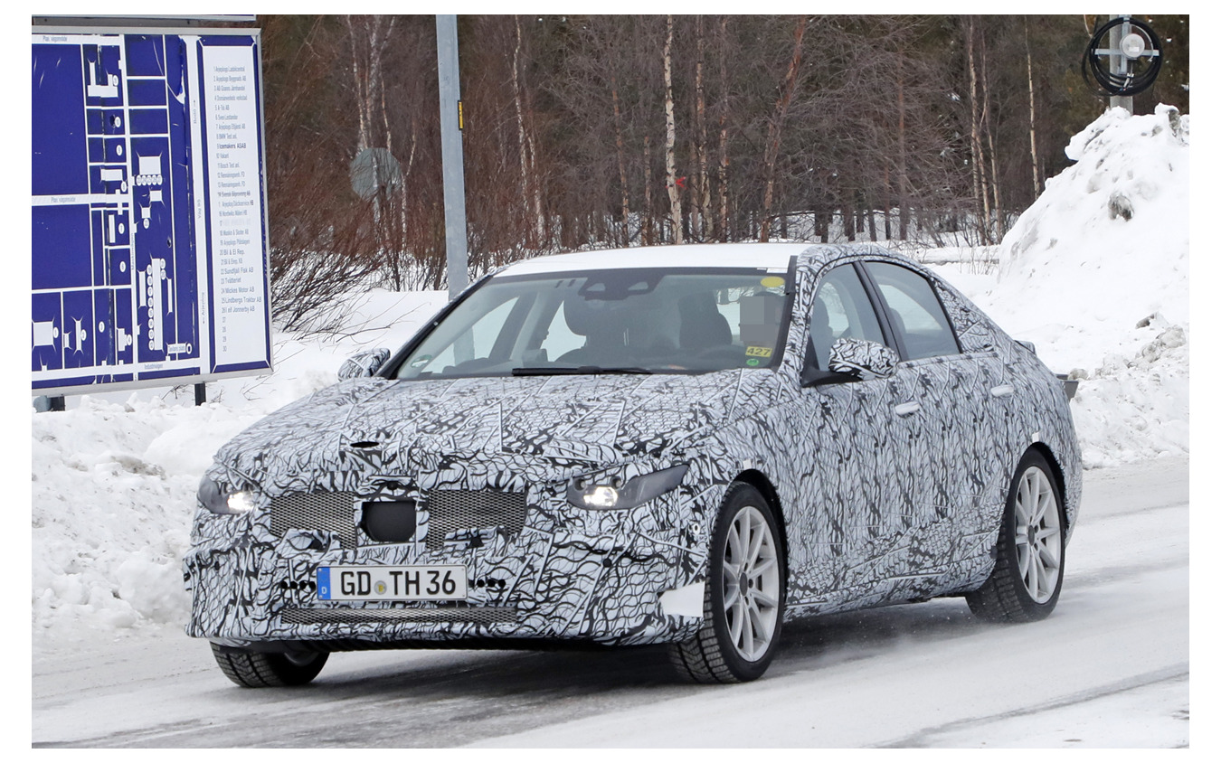 メルセデスベンツ Cクラス 次期型、PHEV 開発車両(スクープ写真)