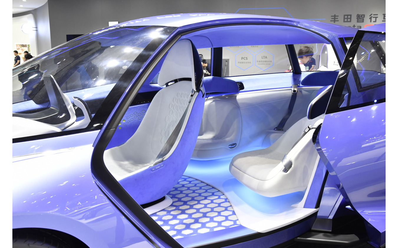 トヨタのEVコンセプトカー、ロンバス(上海モーターショー2019)