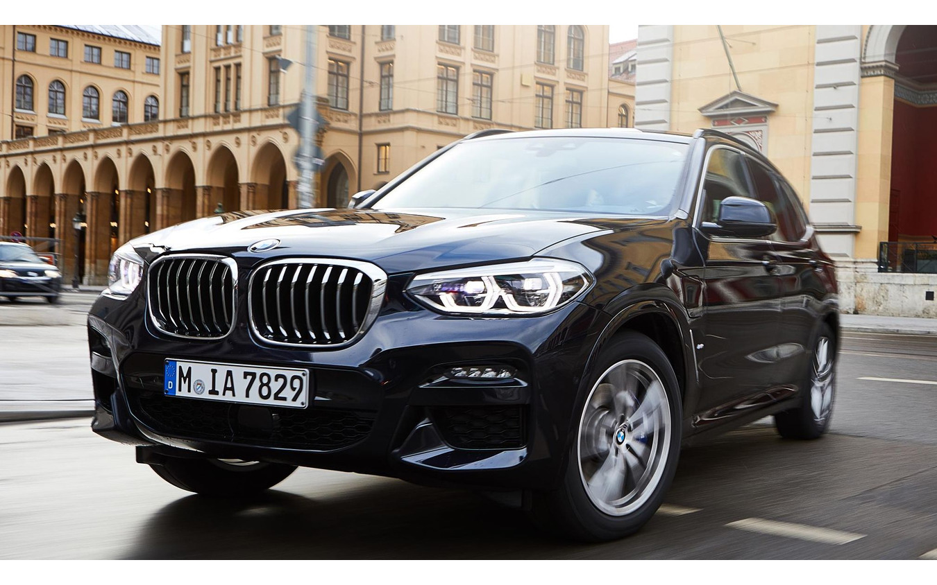 新型BMW X3 のPHV、xDrive30e