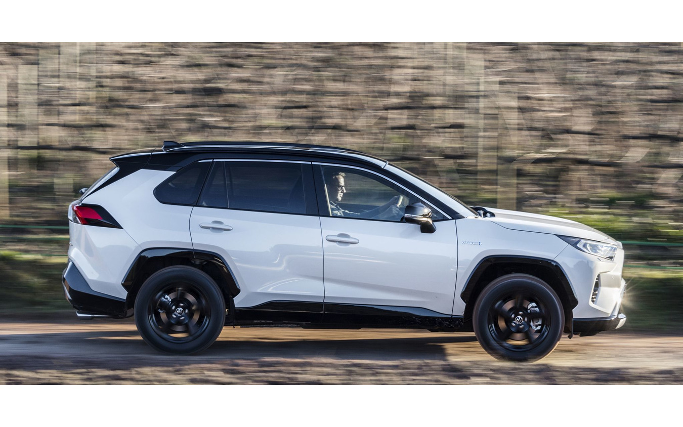 トヨタRAV4ハイブリッド 新型（欧州仕様）