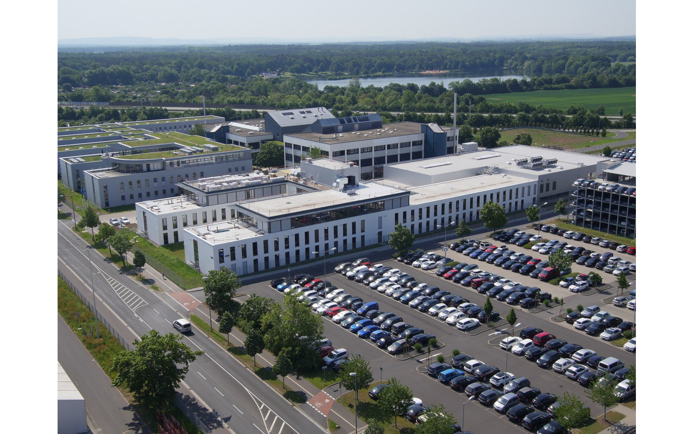 ZFがEモビリティ事業の研究開発のための新しい施設をドイツ・シュヴァインフルトのEモビリティ事業本部に開設