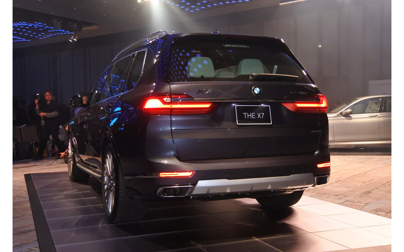 BMW X7 発表会