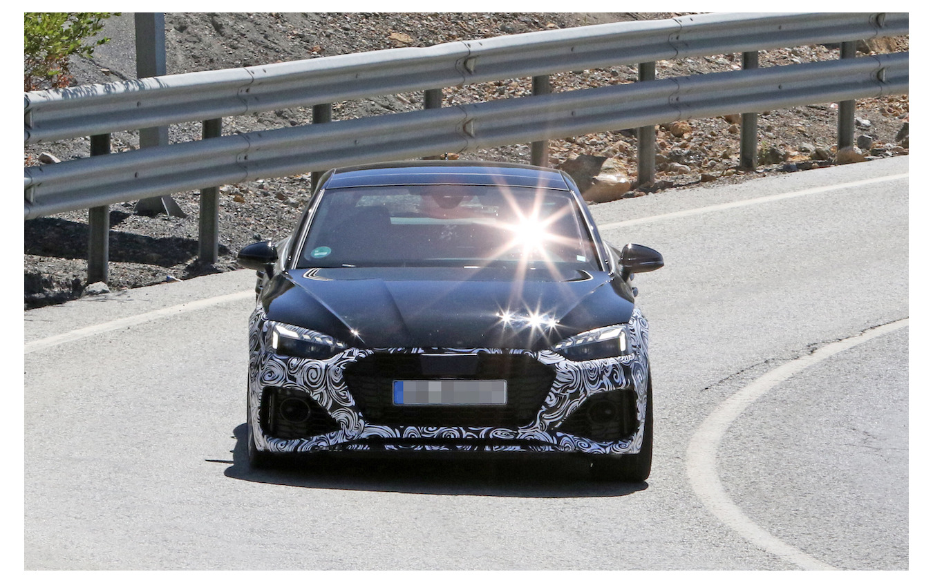 アウディ RS5スポーツバック 改良新型(スクープ写真)