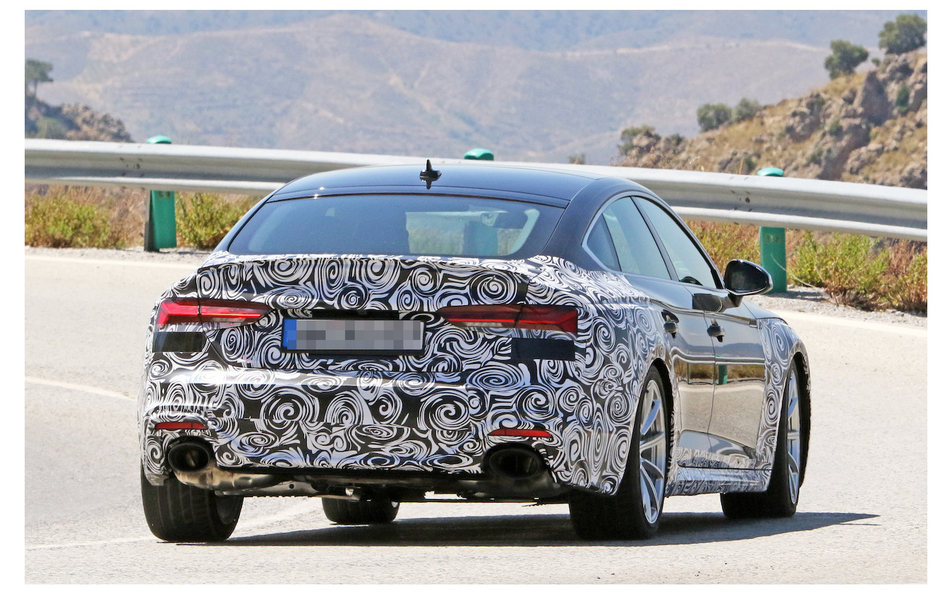アウディ RS5スポーツバック 改良新型(スクープ写真)