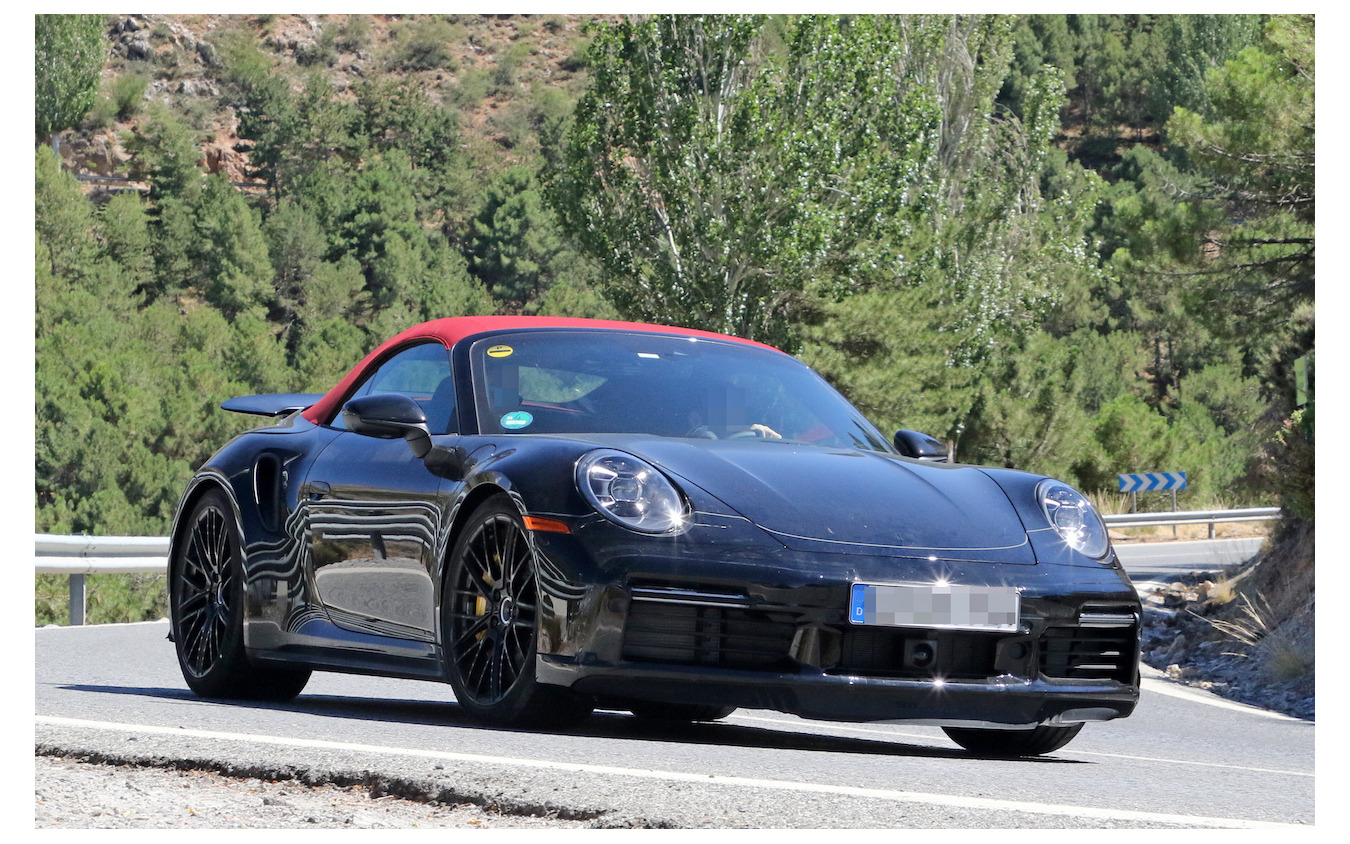 ポルシェ 911ターボ カブリオレ 新型プロトタイプ（スクープ写真）