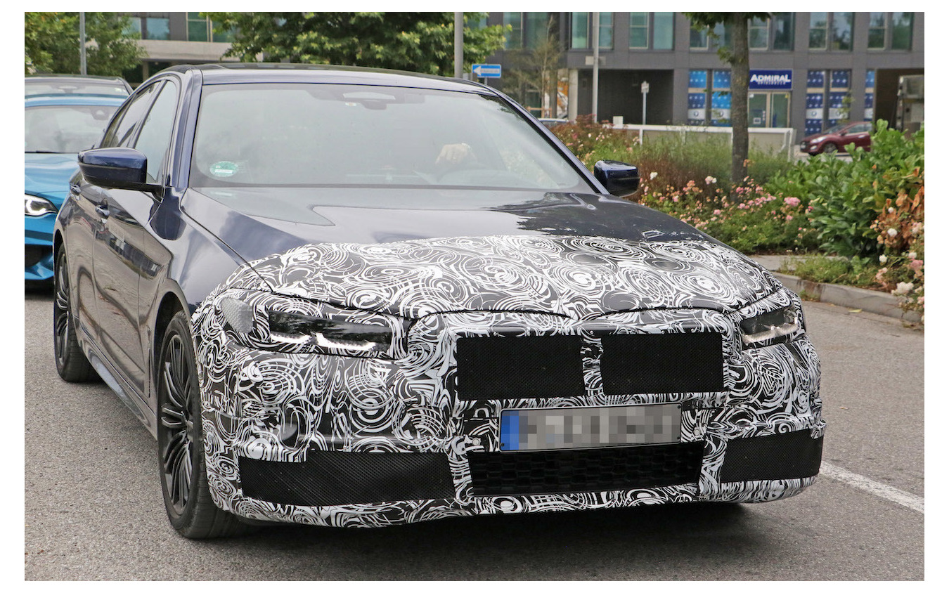 BMW 5シリーズセダン 改良新型(スクープ写真)