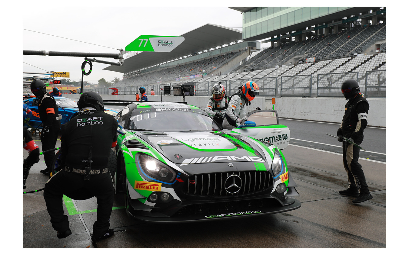 総合2番手の#77 Mercedes-AMG Team CraftBamboo Racing