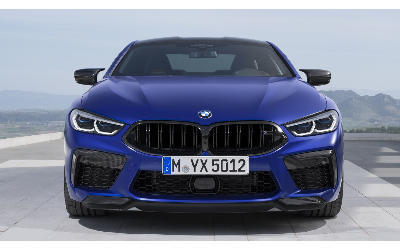 BMW M8 クーペ 新型