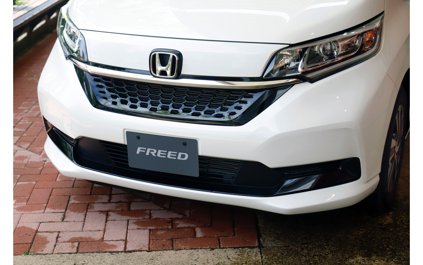 ホンダ フリード 改良新型 フロント意匠変更 ホンダセンシングを全車標準装備に 詳細画像 レスポンス Response Jp ホンダ フリード 改良新型 フロント意匠変更 ホンダセンシングを全車標準装備に 詳細画像 レスポンス Response Jp