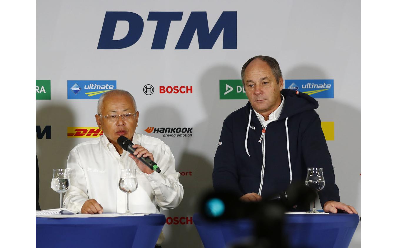 両シリーズの代表、坂東氏(SUPER GT)とベルガー氏(DTM)。