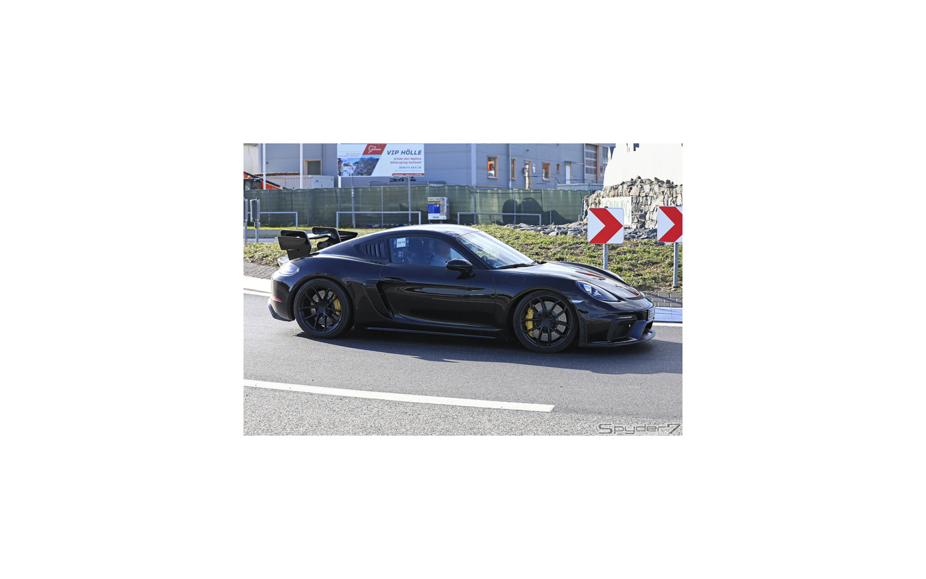 ポルシェ ケイマン GT4 RS 開発車両　スクープ写真