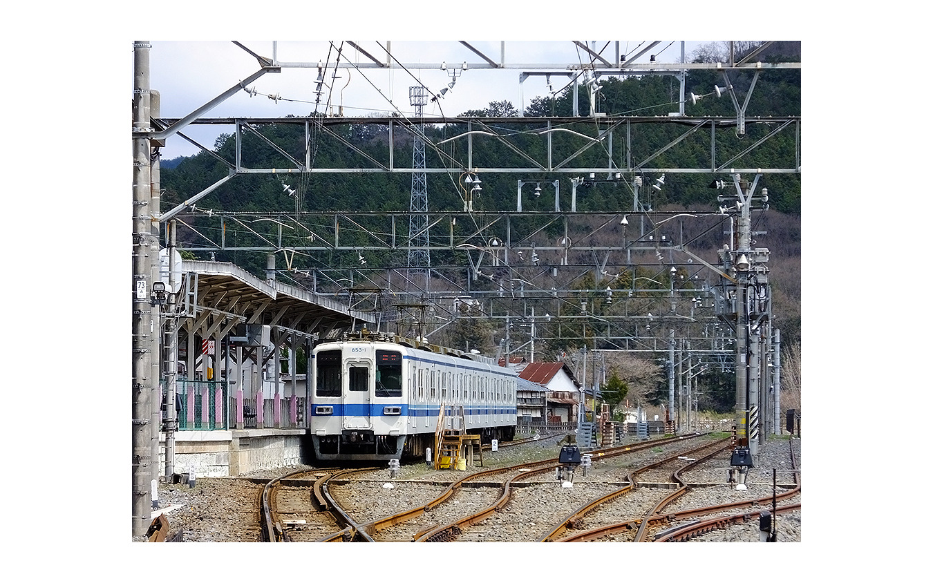 東武佐野線では、佐野～葛生間が再開未定とされていたが、10月24日始発から再開されることになった。写真は東武佐野線葛生駅。