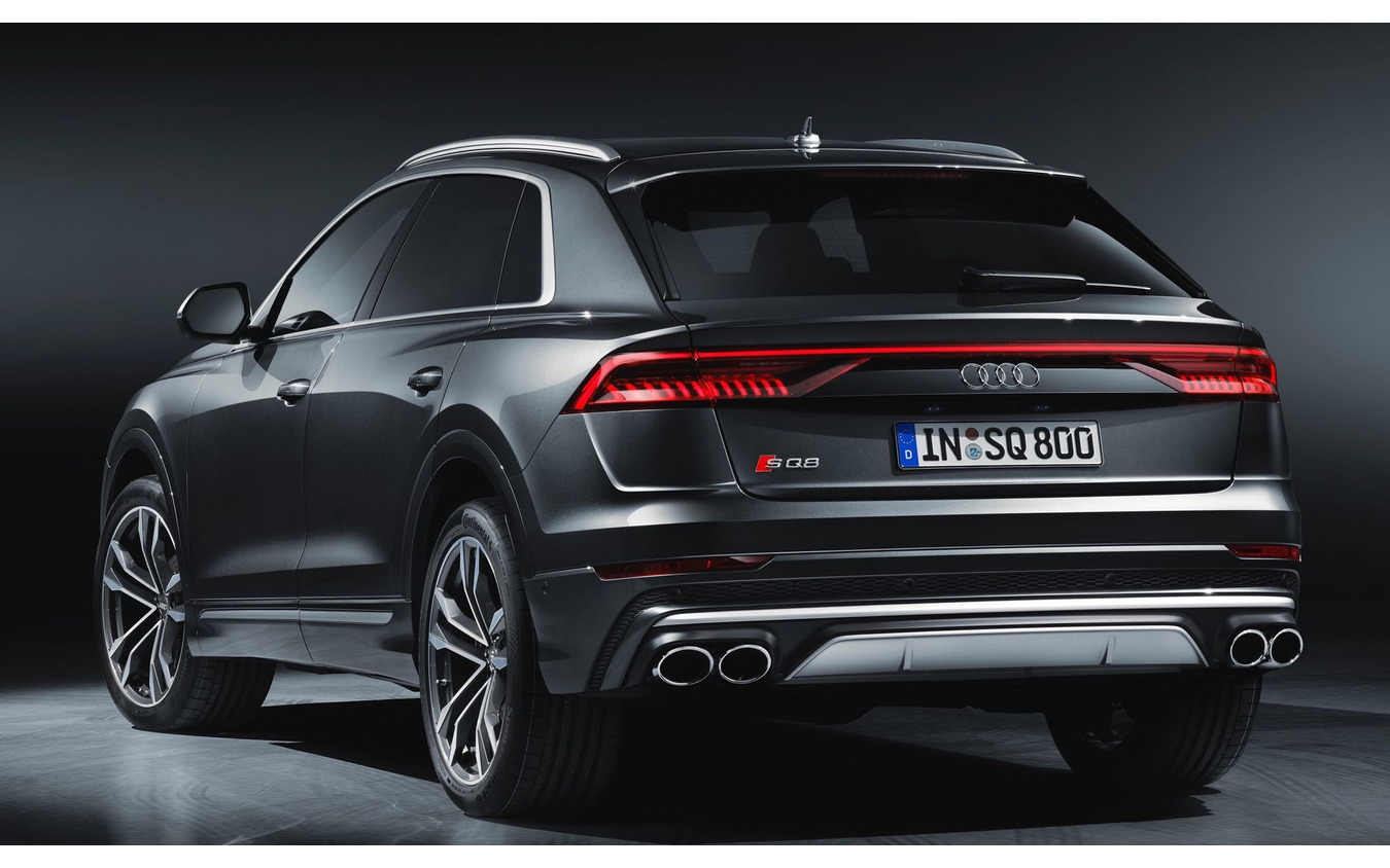 アウディ SQ8(参考画像)