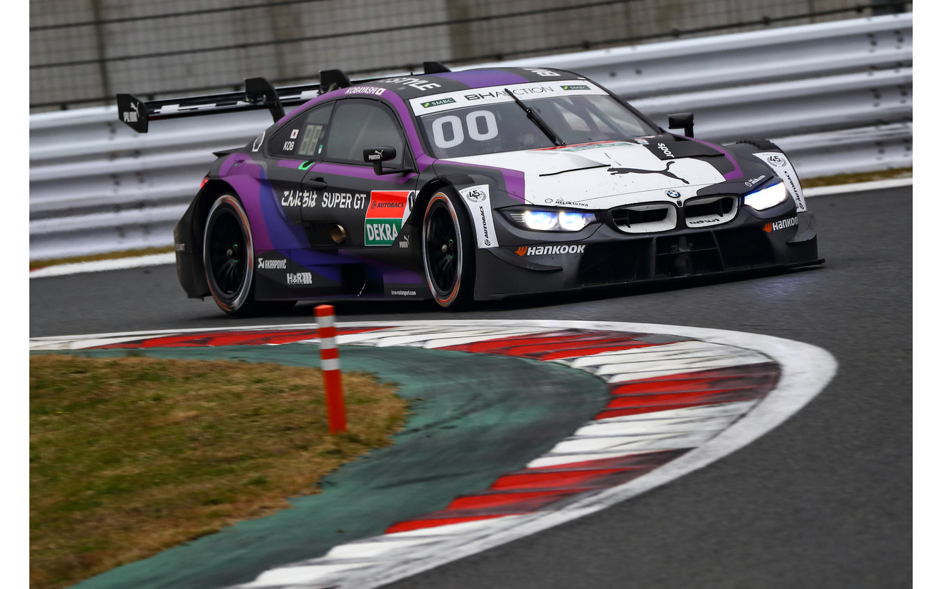 決勝5位の#00 BMW M4 DTM（小林可夢偉）。