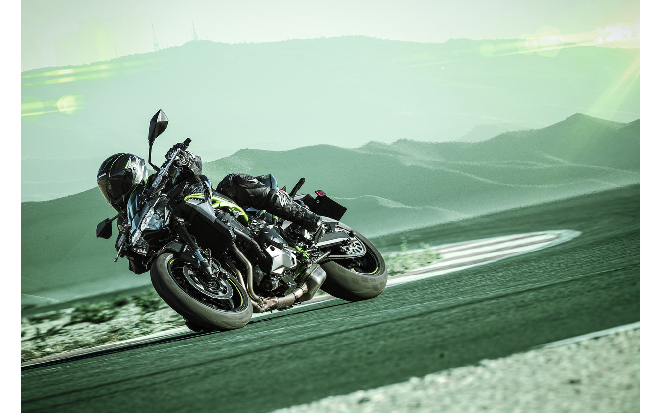 カワサキ Z900(2020年モデル)