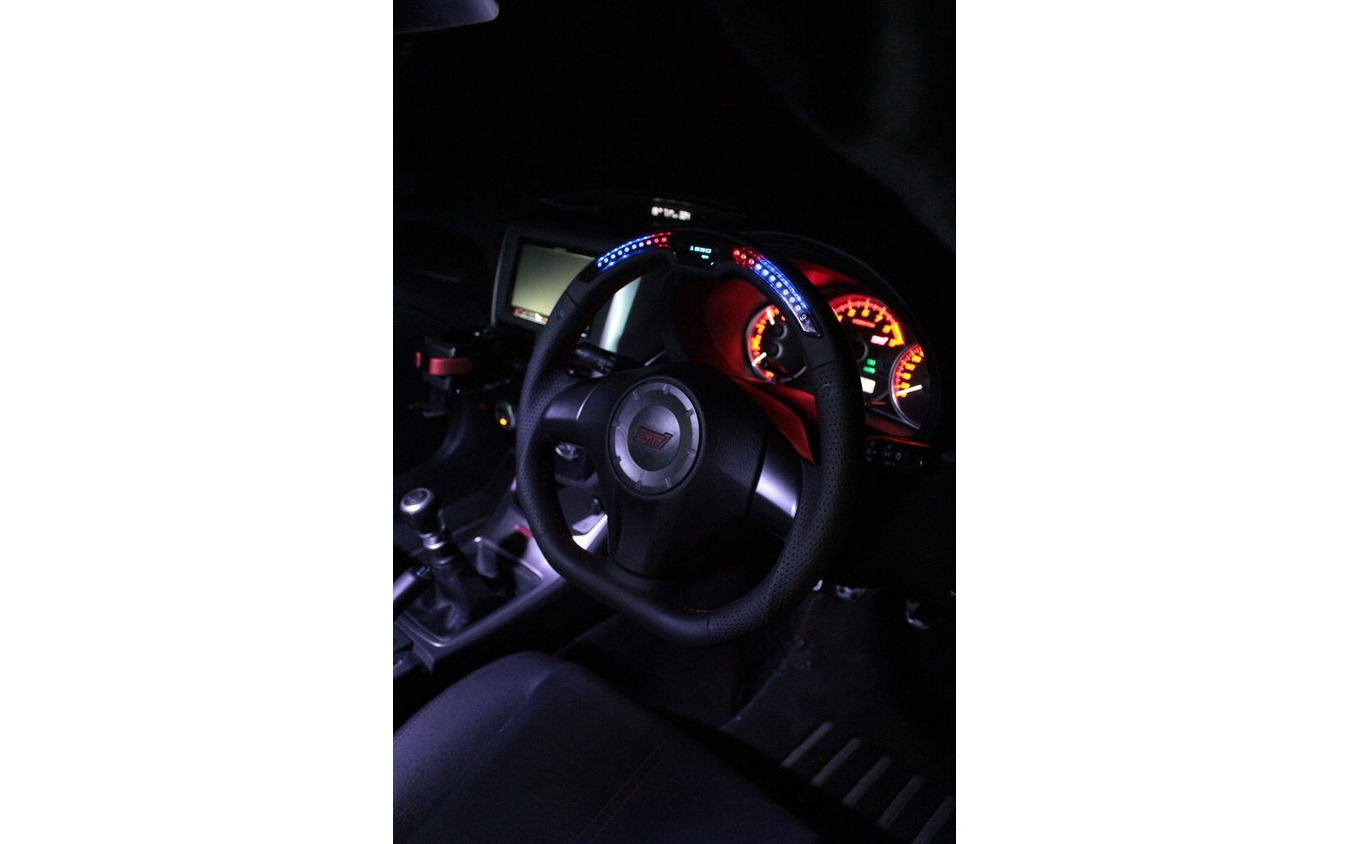 ダムド パフォーマンスステアリングホイール インプレッサ Wrx Sti Gv Gr系に対応 Ledで車両情報を表示 レスポンス Response Jp ダムド パフォーマンスステアリングホイール インプレッサ Wrx Sti Gv Gr系に対応 Ledで車両情報を表示 レスポンス Response Jp