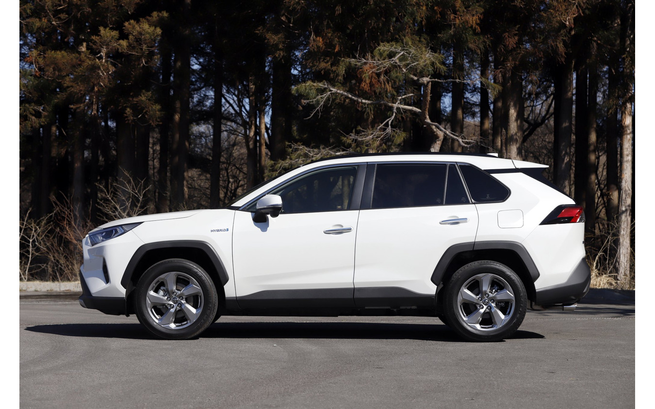 トヨタRAV4ハイブリッドG