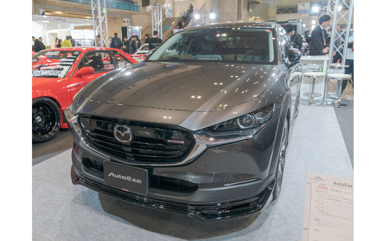 『AutoExe DM-06』が装着されたCX-30が初お披露目となっている。(東京オートサロン2020)