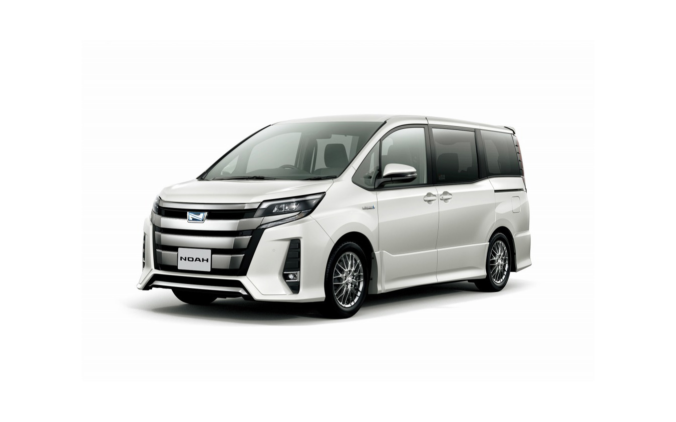 トヨタ ノア Si(ホワイトパールクリスタルシャイン)