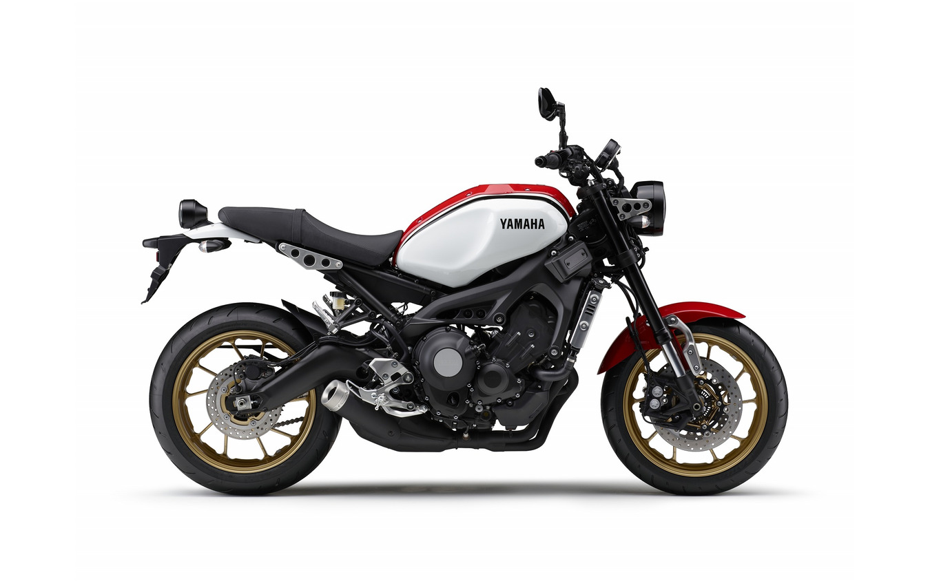 ヤマハ XSR900 ABS(ホワイト)