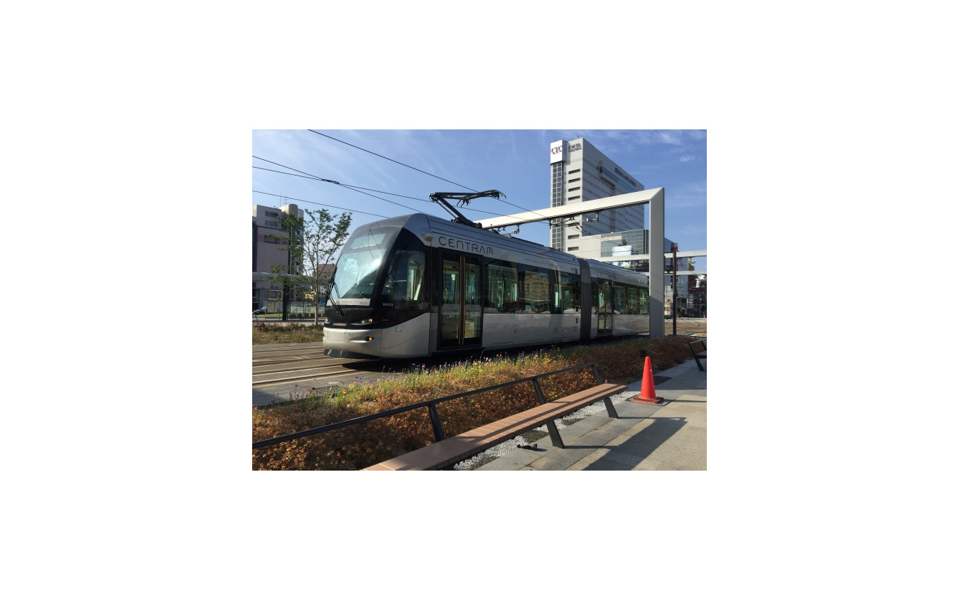 富山ライトレールの2駅では、富山地方鉄道との合併後に南北直通が実現した際に改称される。
