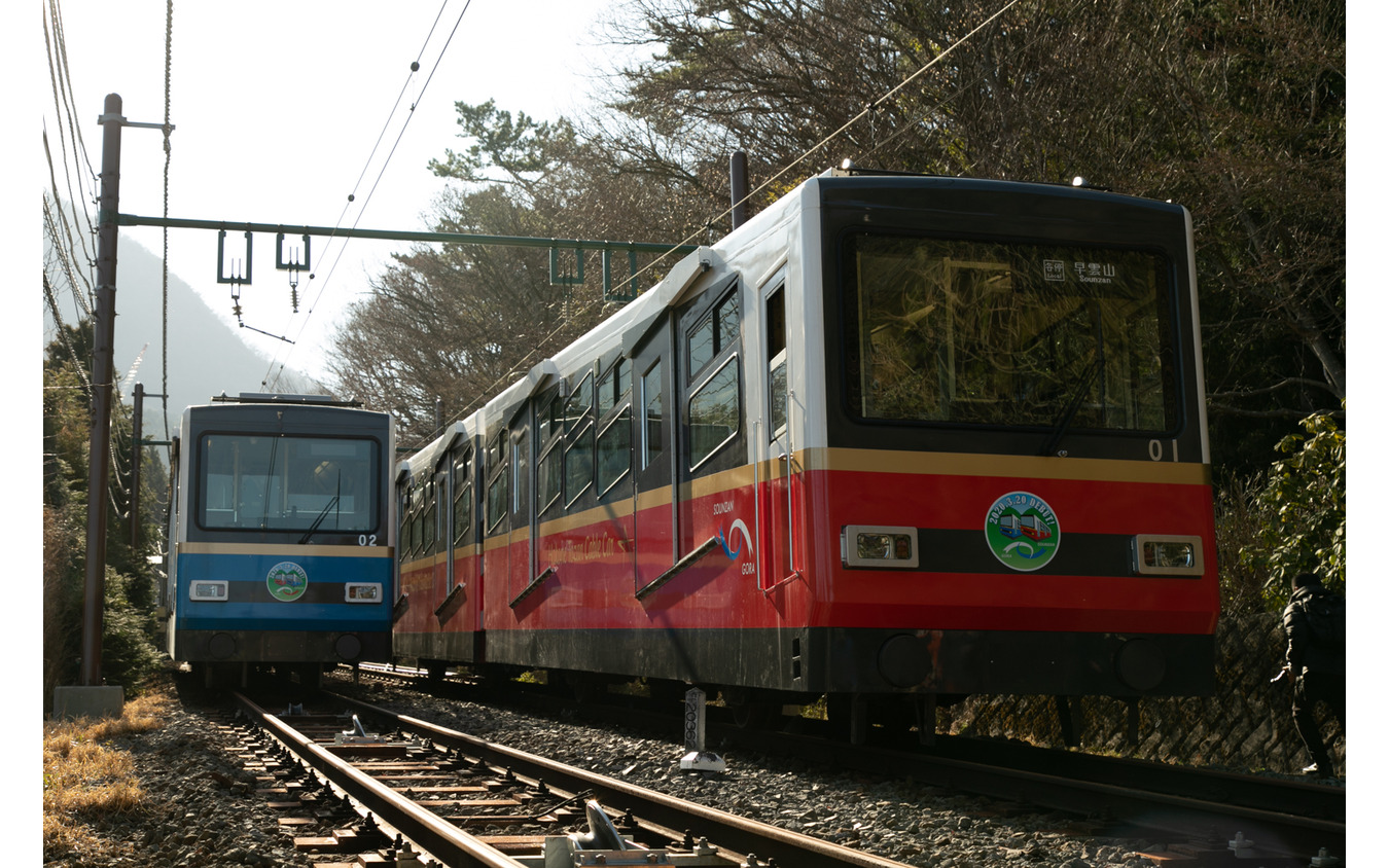 箱根登山ケーブルカーが車両リニューアル