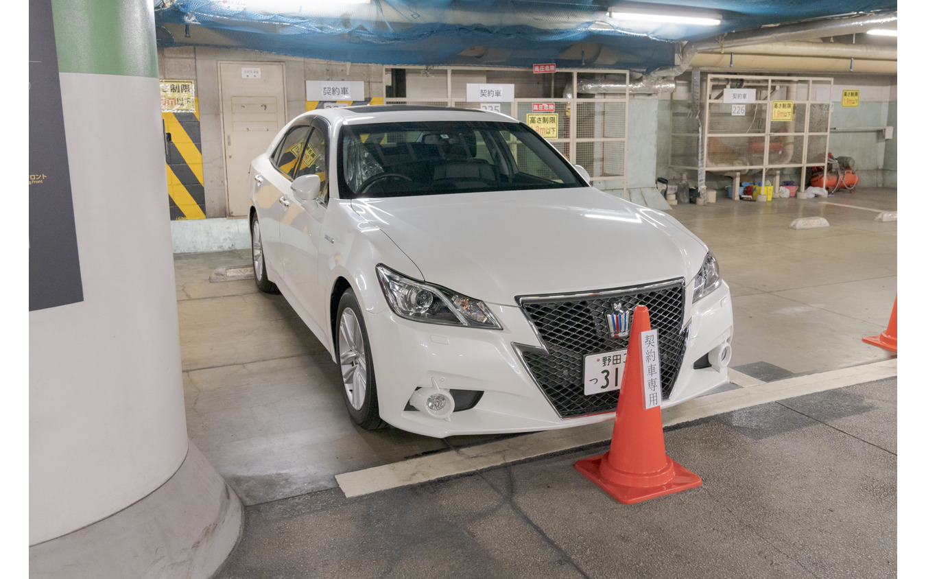 もちろん日本車の代表格、トヨタ・クラウンもご用意。(注:再開にあたりラインナップの変更が行われています)