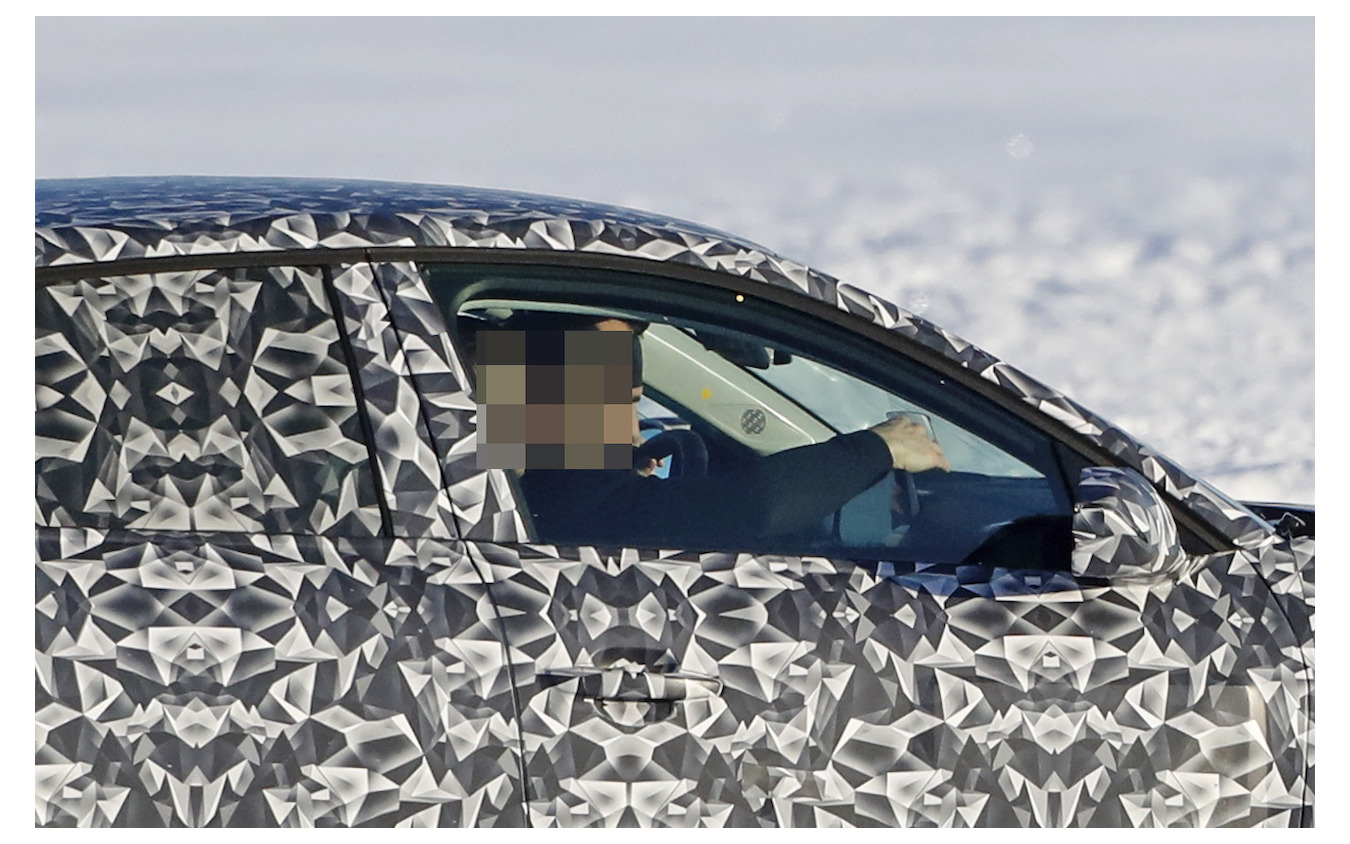 シトロエン C4 カクタス 後継モデル 開発車両(スクープ写真)